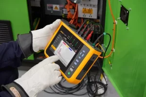 Power quality analyzer untuk pengukuran kelistrikan